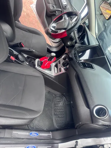Ford Fiesta 1.6 Hatchback Se