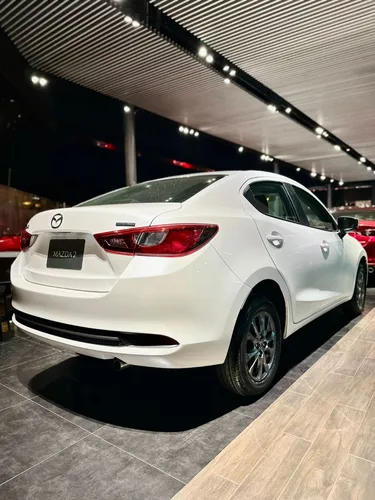 Mazda 2 Sedan Touring Automatico Paño Ipm 2025
