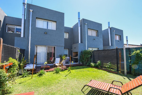 Imagen 21 de 22 de Casa De 2 Dormitorios En Venta Con Parrillero Tierre Nueva Fisherton