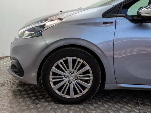 Peugeot Signature Bluehdi 100 Mt5 208