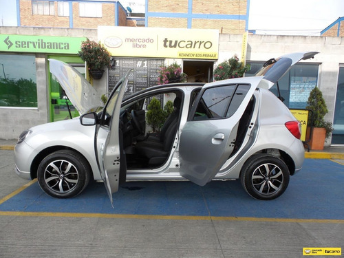 Imagen 11 de 25 de Renault Sandero Tripadvisor