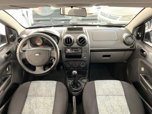 Imagem 7 de 20 de Ford Fiesta Fiesta 1.0 8v Flex/class Completo