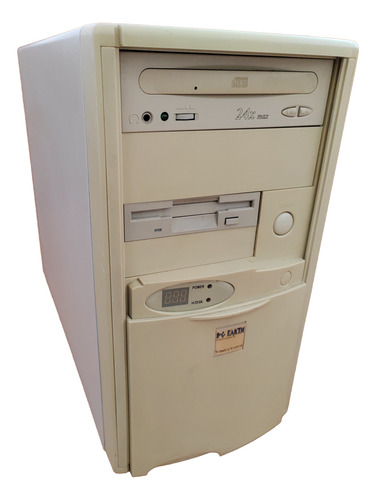Cpu Intel Mmx 200 Mhz. Ram 32 Gb. Hd 2 Gb. (Usado)