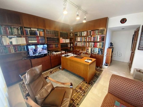 Bello Y Muy Amplio Apartamento Con La Mejor Vista Sobre El Valle De Caracas En Alquiler En Santa Eduvigis Vi Mls #24-7470