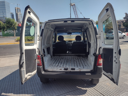 Imagen 9 de 16 de Peugeot Partner Blanca