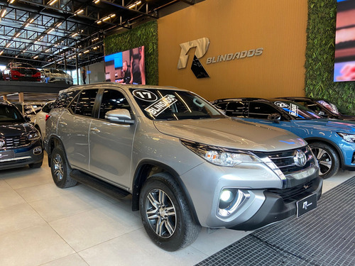 Toyota Hilux SW4 2.7 SR 7 LUGARES 4X2 16V FLEX 4P AUTOMÁTICO