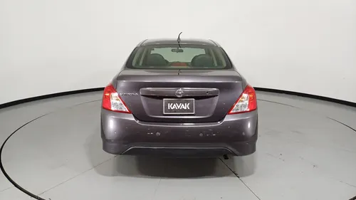 Nissan Versa 1.6 EXCLUSIVE AUTO