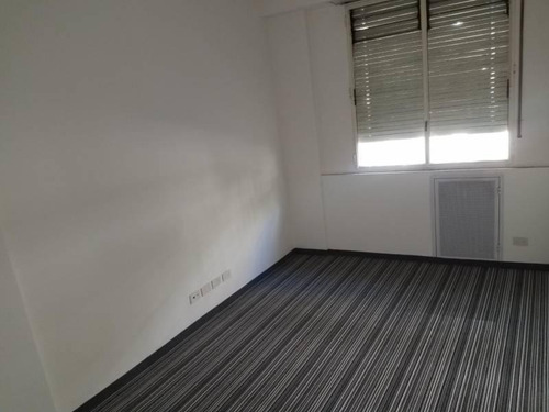 Imagen 6 de 14 de Oficina En Excelente Ubicación En Venta