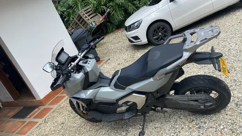 X-adv 750