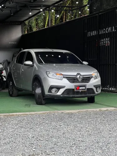Renault Logan 1.6 Privilege / Intens