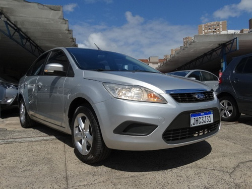 Imagem 3 de 15 de Ford Focus Sedan Automatico! Raridade! Sem Entrada!
