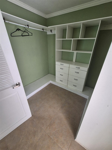 Casa En Venta, Seminueva De 4 Dorm. A 10min De L.a.
