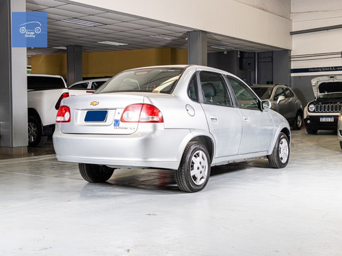 Imagen 6 de 18 de Chevrolet Classic Ls 1.4 4p Airbag + Abs