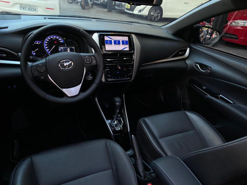 Imagem 3 de 15 de Toyota Yaris Hatch 1.5 16v Flex Xls Connect Multidrive C...