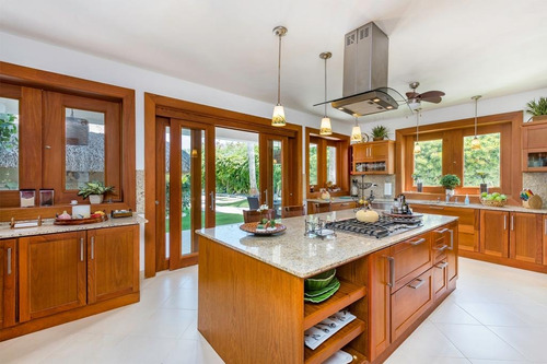 Hermosa Villa Disponible Para Venta, Ubicada En Prestigiosa Zona De Cap Cana