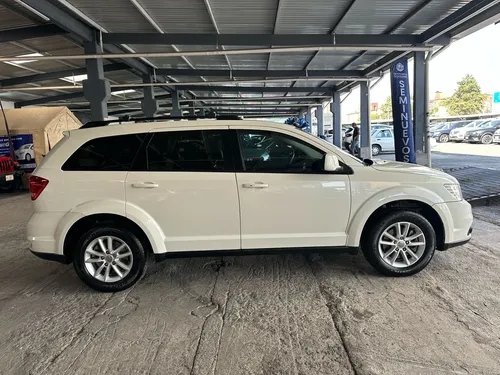 Dodge Journey 2.4 Sxt 5 Pasajeros Plus At