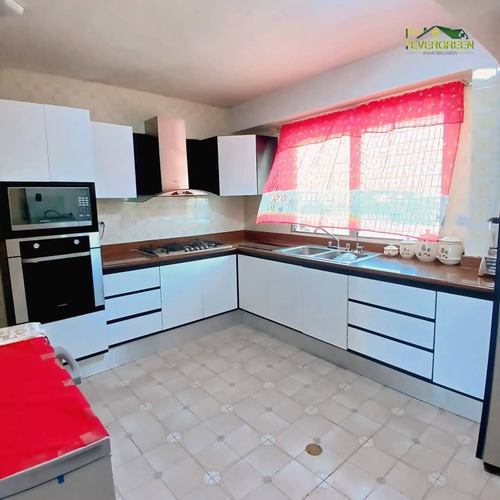 Apartamento En Av. Bolivar, Puerto La Cruz