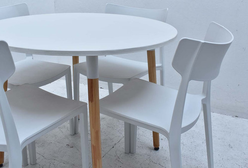 Combo Comedor Eames Mesa Y 4 Sillas De Polipropileno Mare Blanco Liso