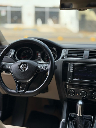 Volkswagen Jetta 2.0 TSI HIGHLINE 211CV GASOLINA 4P TIPTRONIC
