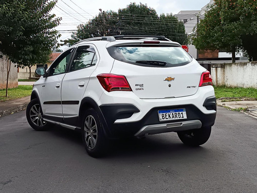 Chevrolet Onix plus Onix 1.4mt Act