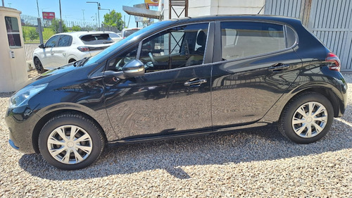 Peugeot 208 1.6 Active