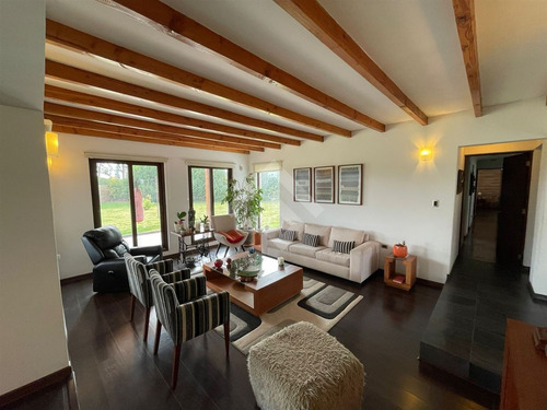 Casa 300 Mts Con Piscina Y Quincho 4d5b Con Receción Final
