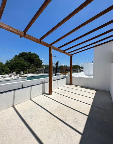 Casa Completamente Remodelada En Venta En La Ermita Centro, Merida.