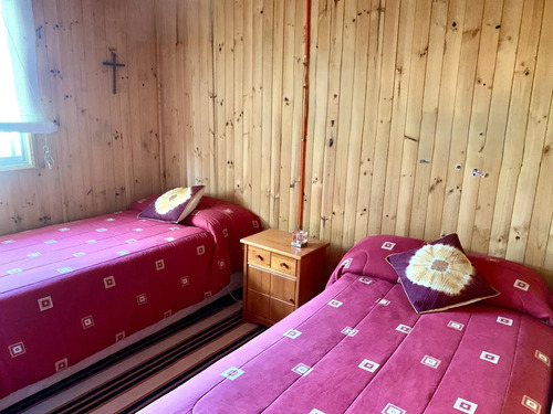 5.600 Mts2 Con 2 Casas. Vende Dueño