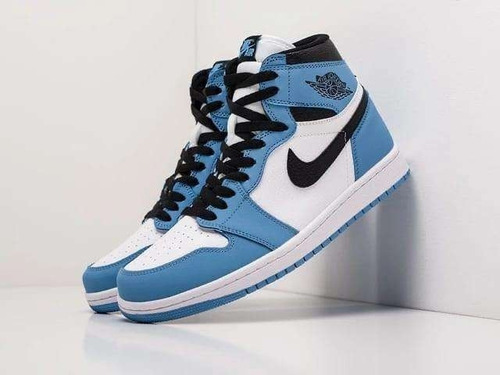 Zapatos Nike Air Jordan Retro 1 Triple A