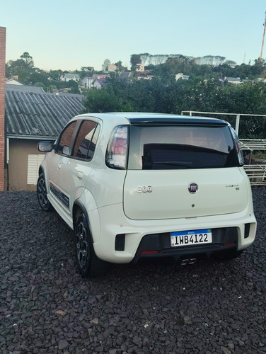 Fiat Uno 1.4 Sporting Flex Dualogic 5p