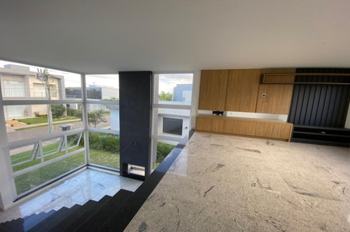 Imagem 11 de 29 de Casa À Venda Em Xangri-lá - Ca00995 - 34962131