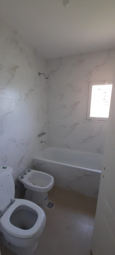 Imagen 21 de 23 de Hermosa Casa Al Agua El Canton Norte!