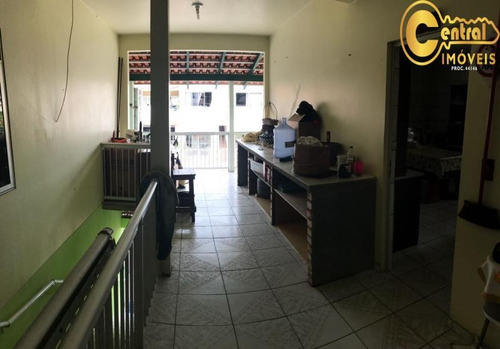 Comercial Com 8 Dormitório(s) Localizado(a) No Bairro Armaçao Em Penha / Penha - 197