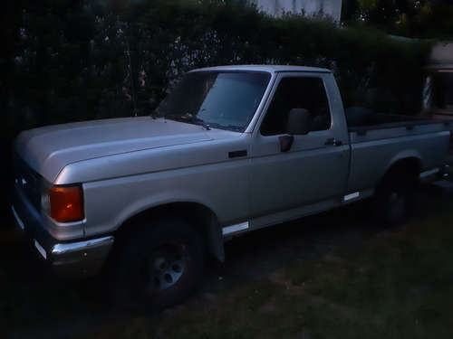 Ford F-100 4.9i