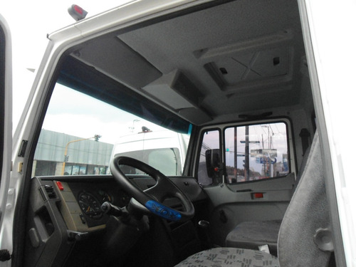 Mercedes Benz L710 Plus 2010 Con Caja