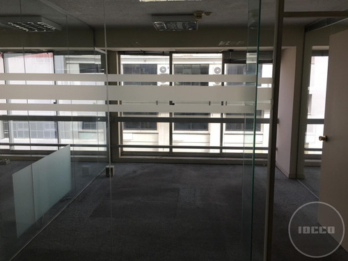 Oficina En Ciudad Vieja - Edificio Presidente - 6° Piso