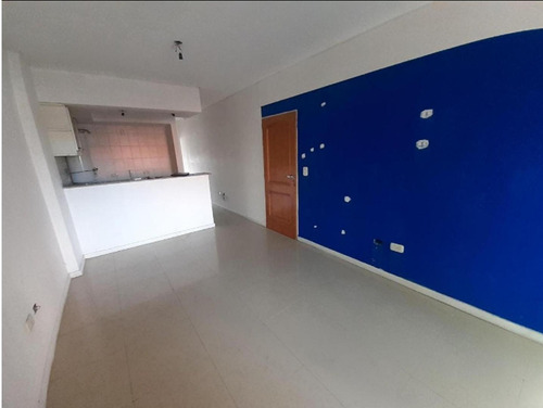 Imagen 4 de 7 de Departamento 2 Amb En Lanus Centrico
