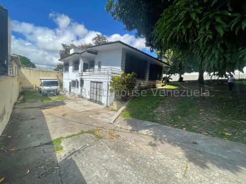 Casa En Venta, Los Palos Grandes Mls #23-33008