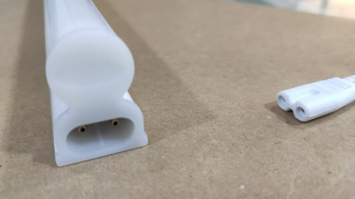 Imagem 7 de 8 de Lampada Led Universal Bivolt Para Expositores E Cervejeiras.