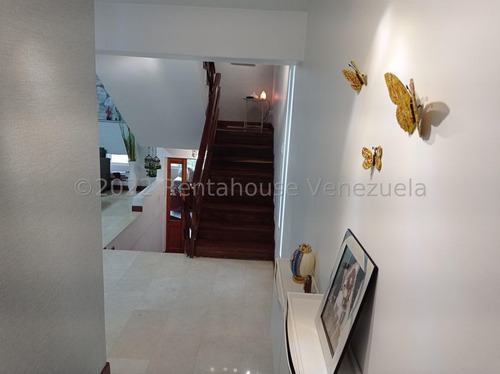 Imagen 2 de 16 de Venta Casa Naranjos Del Cafetal 22-18726 Of