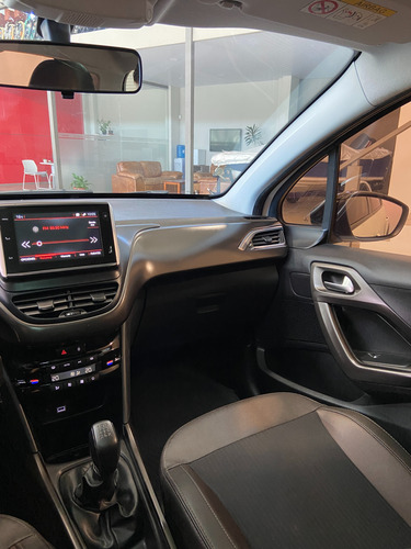 Peugeot 2008 1.6 Feline 5p