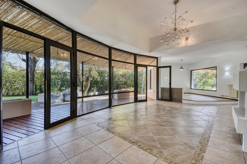 Imagen 10 de 30 de Moderna Casa A La Venta En Solares Del Talar