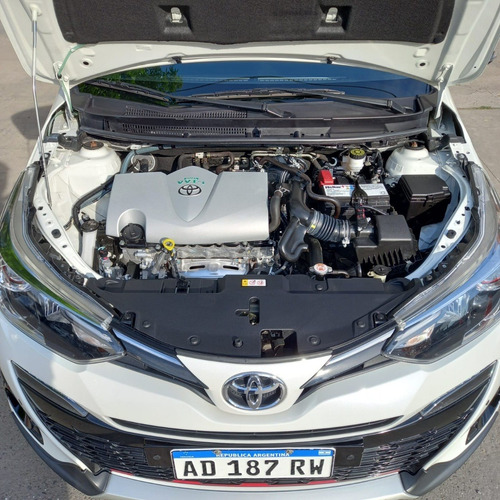 Imagen 8 de 21 de Toyota Yaris S Automania