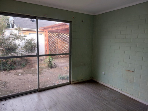 Casa En Venta De 3 Dorm. En Llaillay