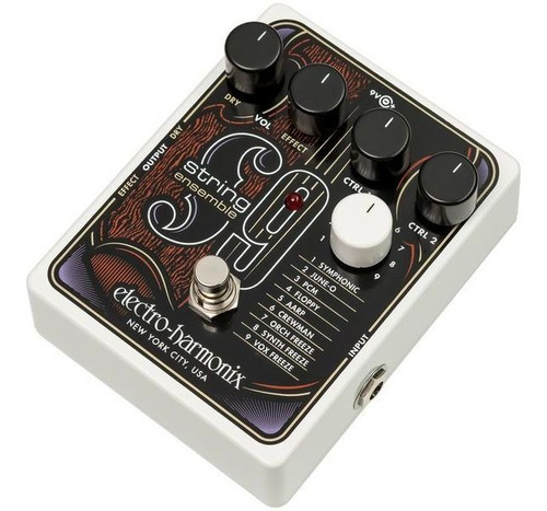Pedal de guitarra eléctrica Harmonix String 9 String Ensemble, color blanco