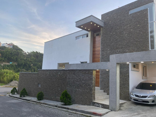 (#1179) Casa De 871 M2 En Alto Hatillo, Caracas