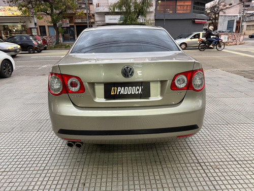 Volkswagen Vento 2.5 Advance 170cv