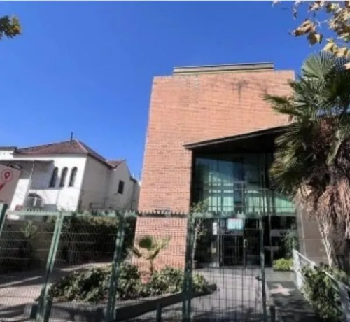 Local Comercial Con Bodega Y Oficina En Arriendo
