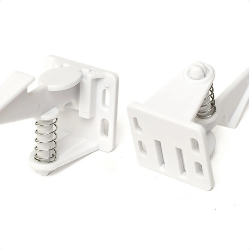 Imagen 6 de 8 de Traba Cajones Interno C/ Resorte Y Tornillos Baby Innovation