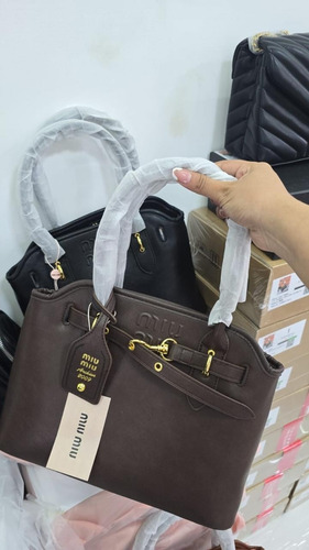 Miu Miu Cartera De Mano Depende El Modelo Depende El Modelo Oro Depende El Modelo